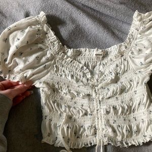 Garage peasant crop top